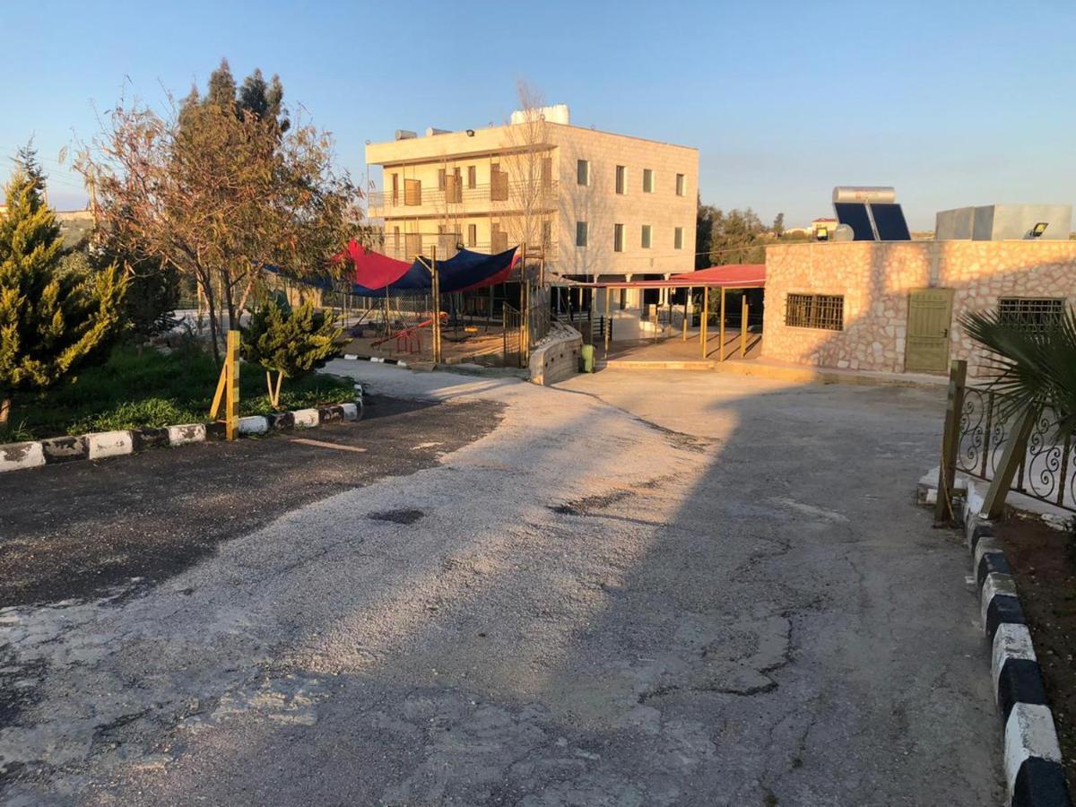 Madaba Camp Resort エクステリア 写真